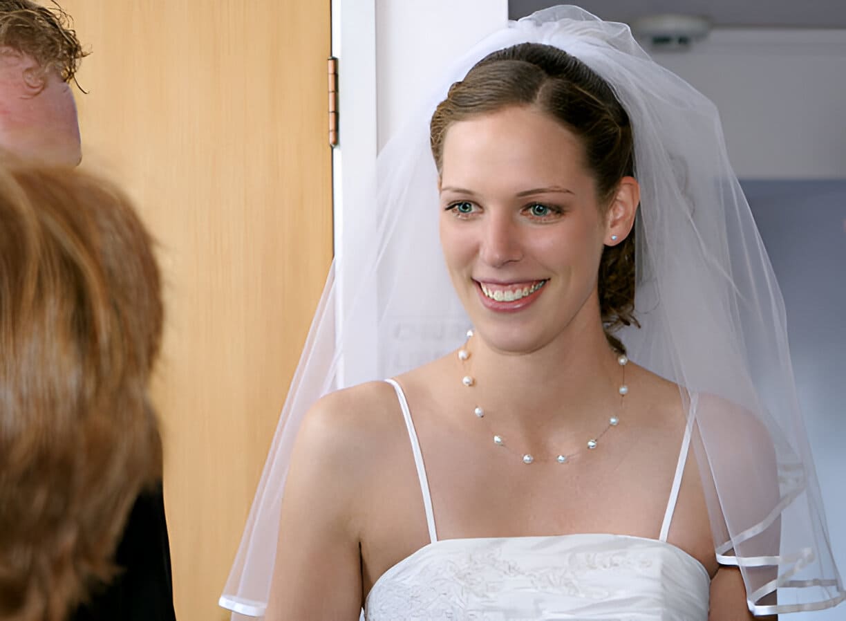 shoulder length veil