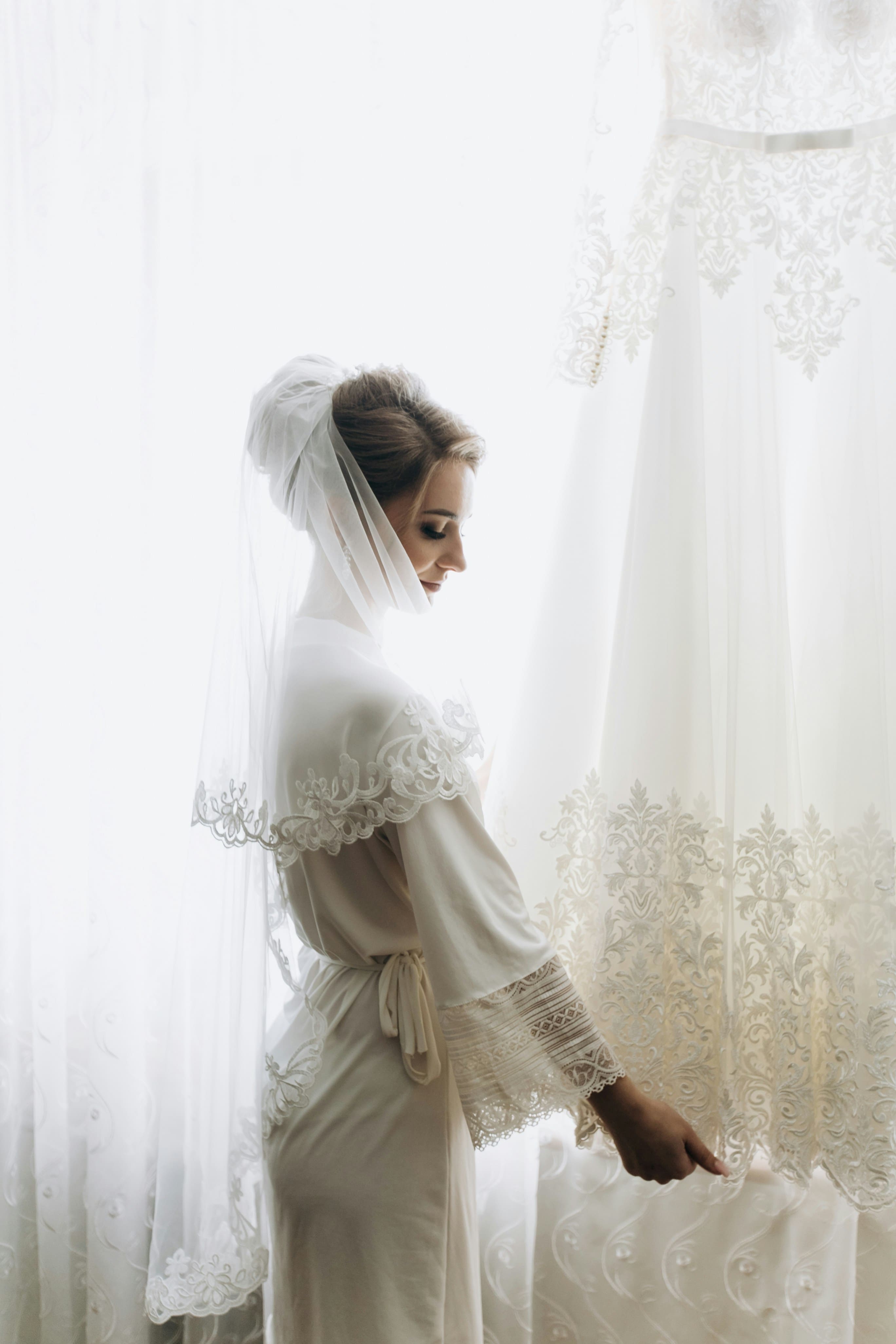 bridal gown veil